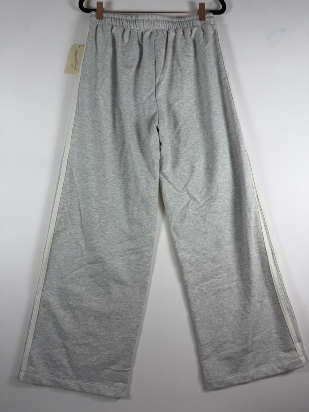 Universal Thread™ Women's Mid-Rise Straight Leg Track Sweatpants - Gray - S - Picture 8 of 11